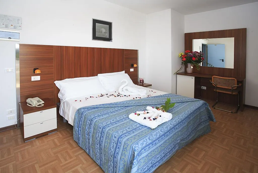 ***  Hotel Aspe Бибионе Италия